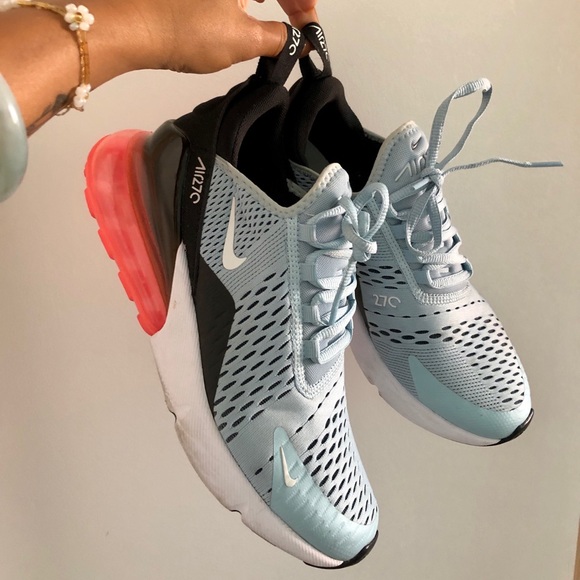 Nike Shoes - Nike Air Max 270